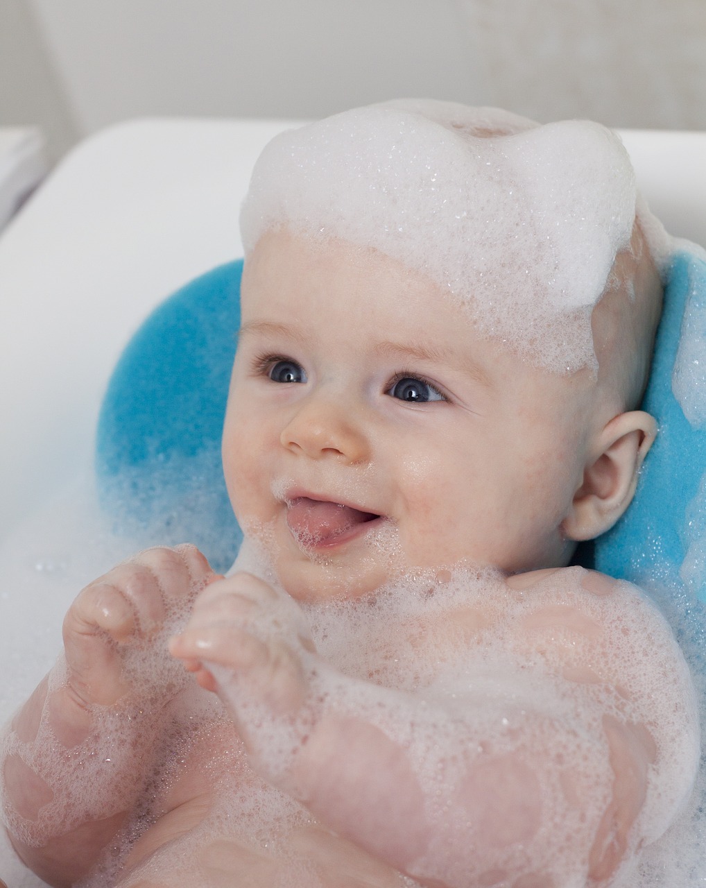 How To Use A Baby Bath Tub With Sling