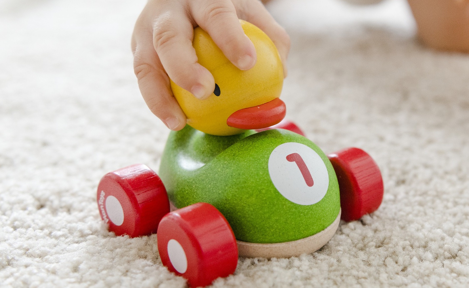 Best Cleaner For Baby Toys (Safe Nontoxic Disinfectants)